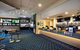 Nightcap At St Albans Hotel